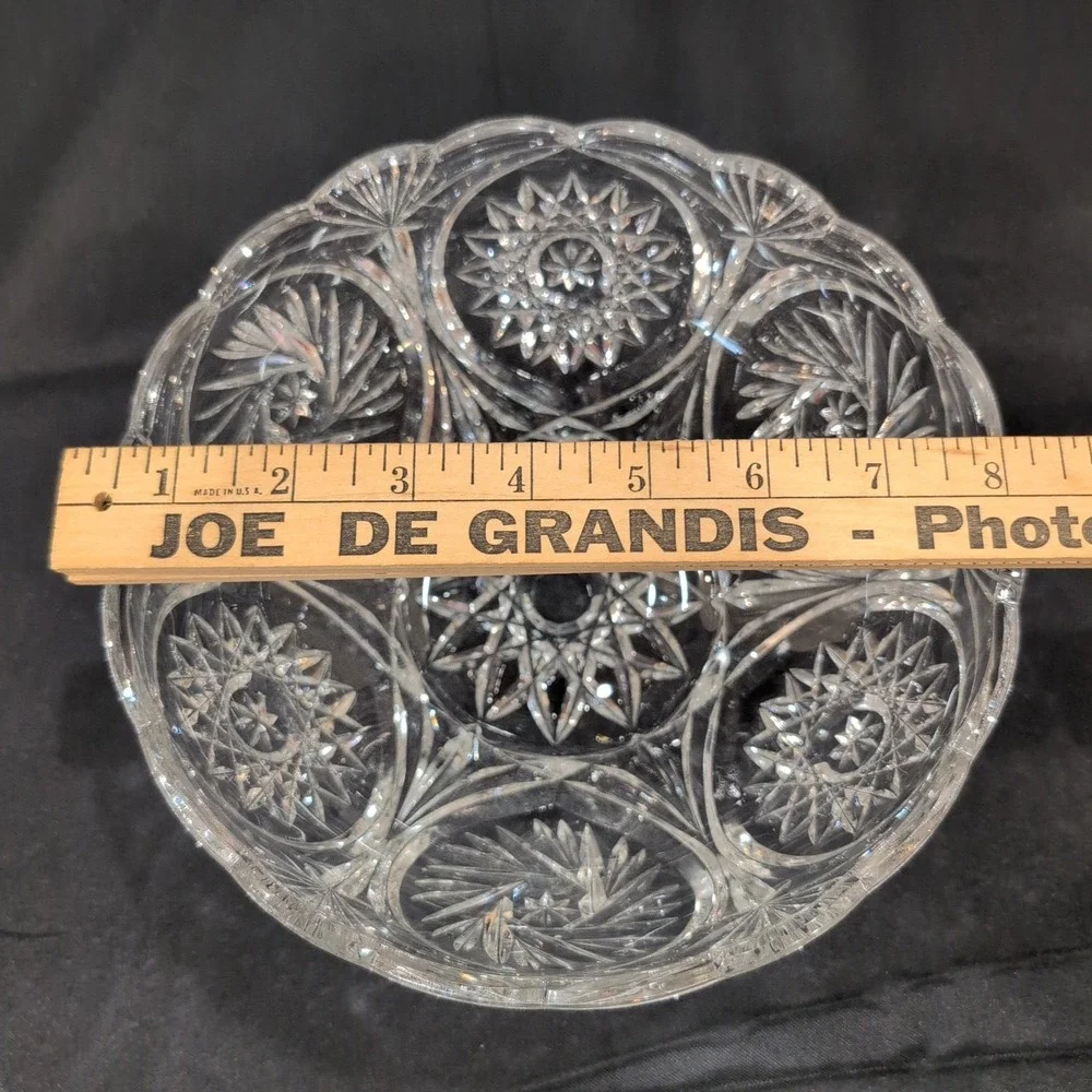 Vintage Cut Glass Pinwheel Star Scalloped Serving Bowl Clear Crystal Style - Picture 6 of 6